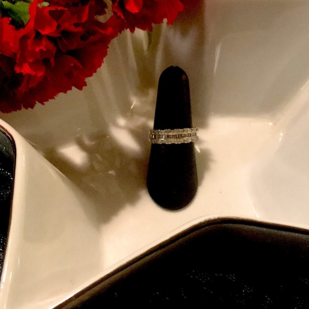 Spectacular Diamond band!!  Size 7.  Gotta have it!! - Picture 2 of 3